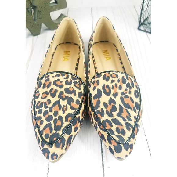 💥NEW MIA Leopard Pointy-Toe Flats - Picture 4 of 8